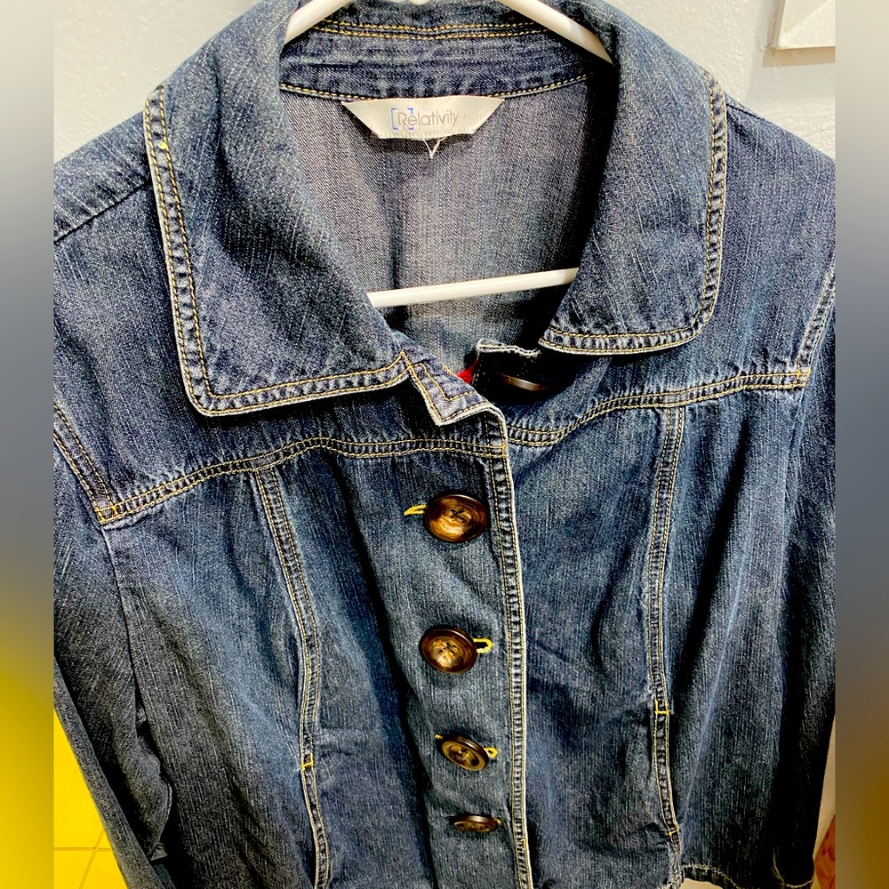 Very nice womens soft jean blazer coat!!